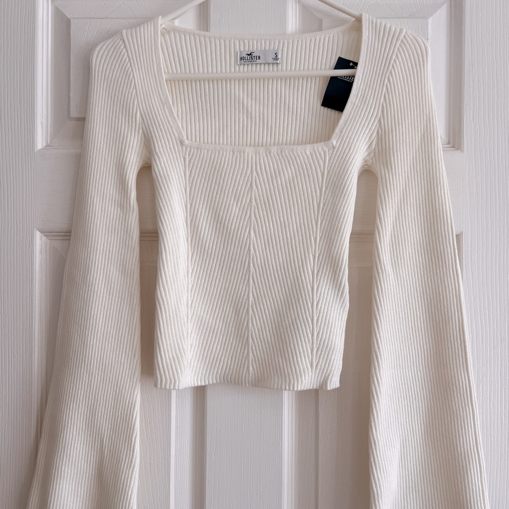 Knitted bell sleeve top✨